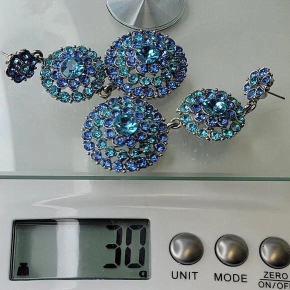 Blue Crystal Rhinestone Long Dangle Earrings - Picture 12 of 13